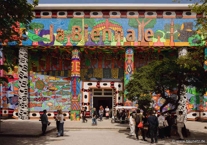 Späte Echos neu erzählt
 - Hauptausstellung der Kunstbiennale in Venedig