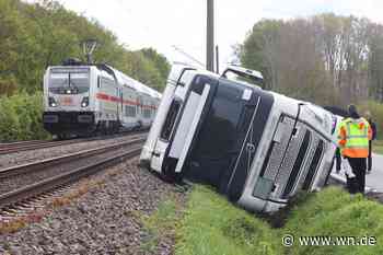 Lkw kippt um – Einschränkungen im Bahnverkehr