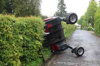 Lübbecke: zwei Gabelstapler im Mühlenkreis umgekippt