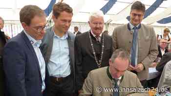 Hubert Aiwanger in Neumarkt-St. Veit – mit einigen Seitenhieben gegen die Bundesregierung