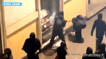 Devastazioni al corteo anarchico per Cospito: 18 arresti, fra loro il romano Pasquale Valitutti