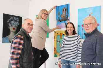 Kinder aus der Malwerkstatt stellen aus