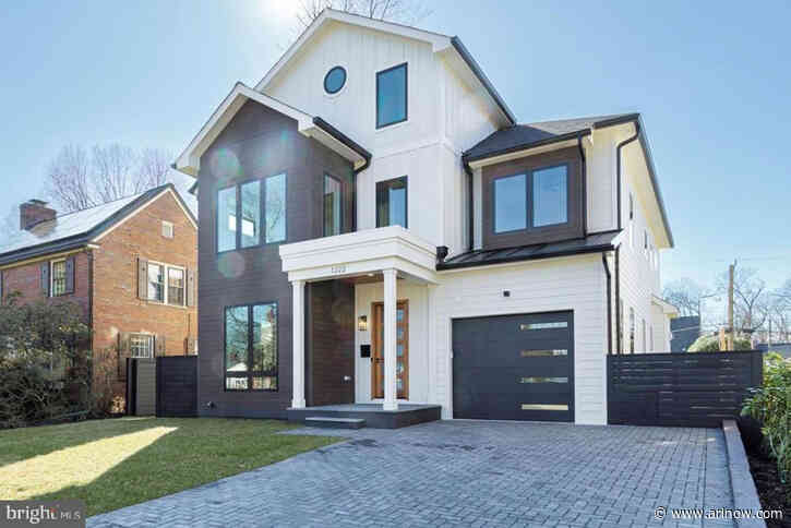 Smallest and largest homes sold in Arlington (March 2024)