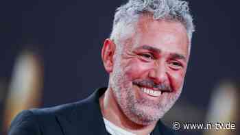 "Weiß niemand außer dir": "First Dates"-Moderator Trettl seit Monaten verliebt