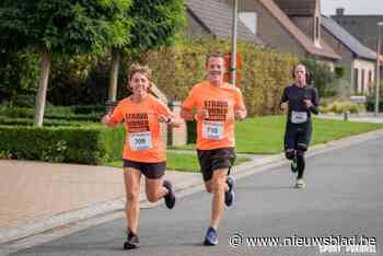 Sportievelingen haspelen samen looptocht af tijdens Strava Gathering