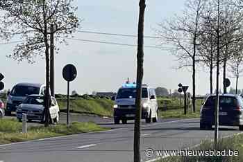 Fietser (13) zwaargewond na aanrijding op weg naar school