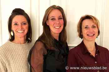 Thuisverpleegsters nodigen patiënten uit voor koffie met gebak: “Ze zijn samen meer dan 1.000 jaar oud”