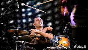 Roberto Pirami al CrossRoads alla batteria dell'Electric Guitarlands Tour 2