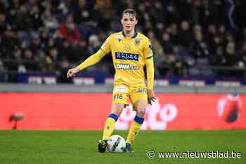 Niemand speelde meer, passte beter of pakte minder kaarten: zo straf zijn de cijfers van Matte Smets (STVV)