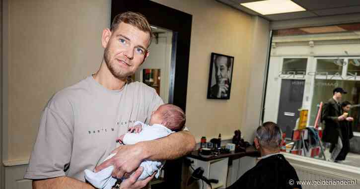 Kersverse ouders moeten soms fulltime blijven werken: ‘Als je niet werkt, komt er ook niks binnen’