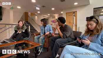 Students react to mayor candidates on social media