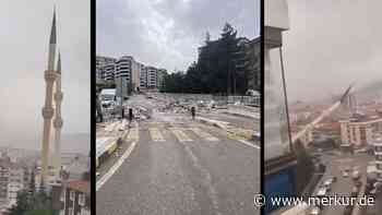 „Katastrophe“: Schwerer Sturm lässt großes Minarett in der Türkei einstürzen