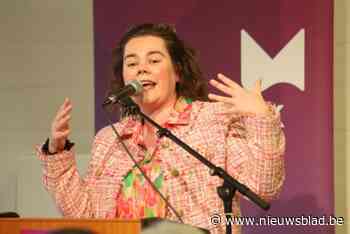 “Mijn gezicht op een bierviltje? Dat wordt wennen”: operazangers is eerste stadsambassadeur van Maaseik