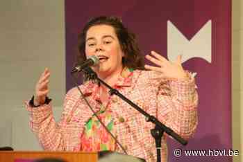 “Mijn gezicht op een bierviltje? Dat wordt wennen”: operazangers is eerste stadsambassadeur van Maaseik