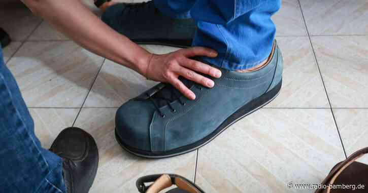 Deutsche Schuhe für die wohl längsten Füße der Welt