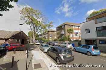 Camila Road Bermondsey stabbing: Man rushed to hospital