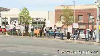 Mo. protesters oppose firefighter's return to work after fatal crash