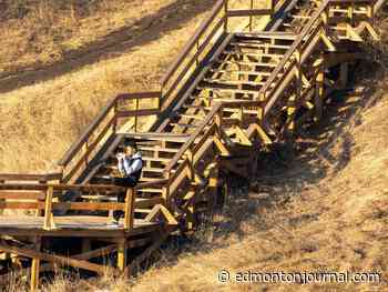 Edmonton Weather: A few disparate clouds can't hide the sun's warmth