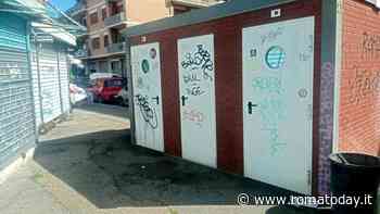 I bagni pubblici del mercato abbandonati: "Migliaia di euro buttati"