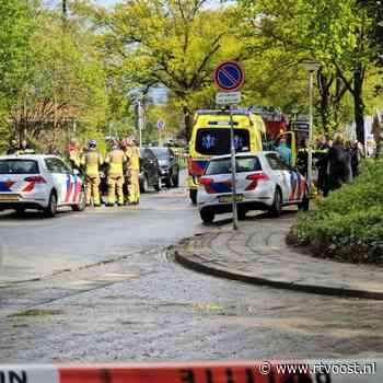 112 Nieuws: Scooterrijder zwaargewond bij aanrijding in Enschede  | Veel materiële schade bij schuurbrand in Genemuiden