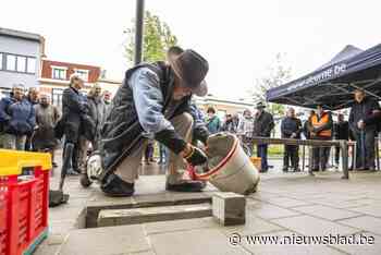 Eerste struikeldrempel in Deurne herdenkt 133 slachtoffers van WOII