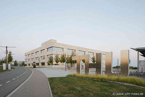 Erfolge von Studierenden und Forschenden beim Hochschultag der THU gefeiert