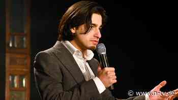 "Willkommen in meiner Welt!": Der Mond hat frei und Madani singt