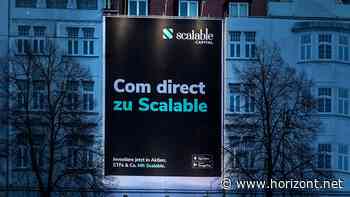 Volle Pulle Außenwerbung: Scalable neckt Comdirect mit frechen OOH-Motiven - und die kontert genial