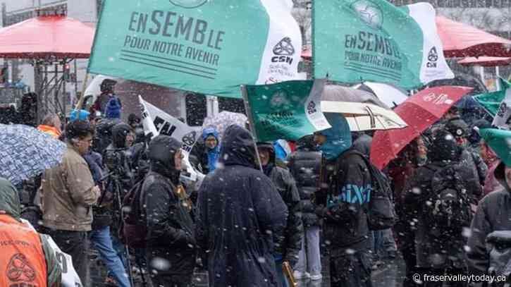 Quebec liquor store employees walk off the job as two-day strike begins