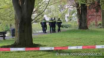 Vrouw mishandelt boa met een mes en wordt getaserd