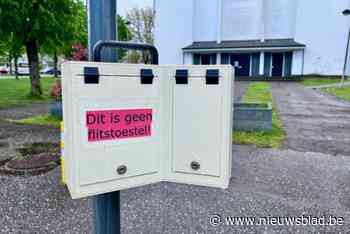 Opvallende ‘kast’ tegenover kerk in Boekt: ‘Dit is geen flitstoestel’, maar wat dan wel?