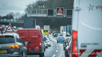 Bewusstloser Autofahrer auf der linken Spur – Rettungsaktion verhindert Katastrophe