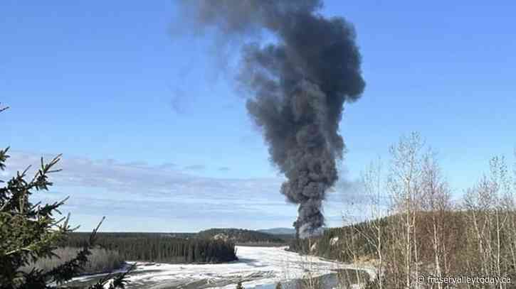 Pilot reported fire onboard plane carrying fuel, attempted to return to Fairbanks just before crash
