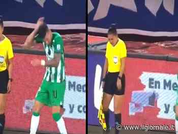 Choc allo stadio. Tifoso lancia un coltello, ferito l'ex Cagliari Ceppelini