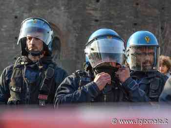 "Chiediamo di abolire il manganello", mistero Schlein e Fassino: quindi, oggi...