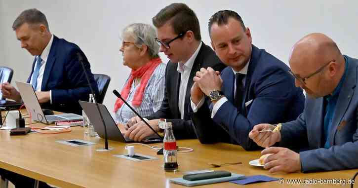 Halemba verzichtet auf Auftritte und gibt Fraktionsämter ab