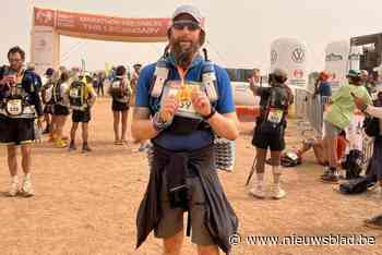 Beringenaar wandelt loodzware Marathon des Sables: “Als ik mijn neus wou snuiten, kwam er enkel zand uit”