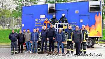 Mobile Übungsanlage in Schömberg: „Heiße Kiste“ bereitet Retter auf den Ernstfall vor