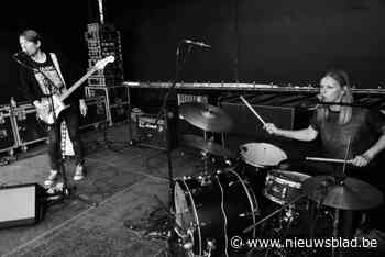 New wave band stelt eerste EP voor in bloemenwinkel: ook dat is Lokale Helden