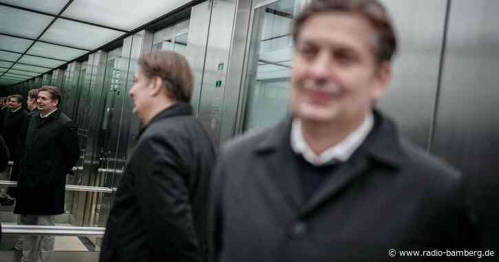 Spionage-Affäre: AfD droht Wahlkrampf