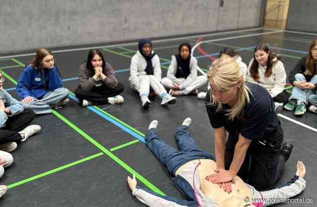 FW-LEV: Girls'Day 2024: 24 Mädchen erkunden die spannende Perspektiven bei der Feuerwehr Leverkusen