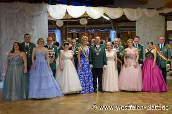 Heiratsantrag beim Königs- und Offiziersball in Bad Driburg