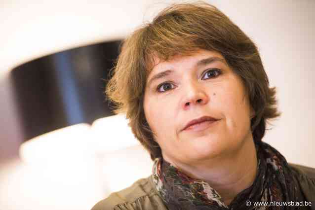 Burgemeester van Schaarbeek dient klacht in tegen burger die haar uitschold voor “vuile hoer”