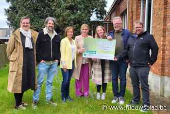 Opweg ontvangt opbrengst Wereldtalsquiz