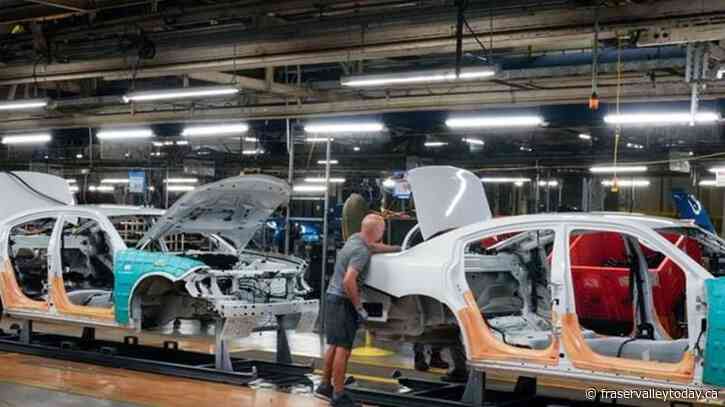 Conservatives, NDP demand Ottawa protect Canadians’ jobs at new EV plants