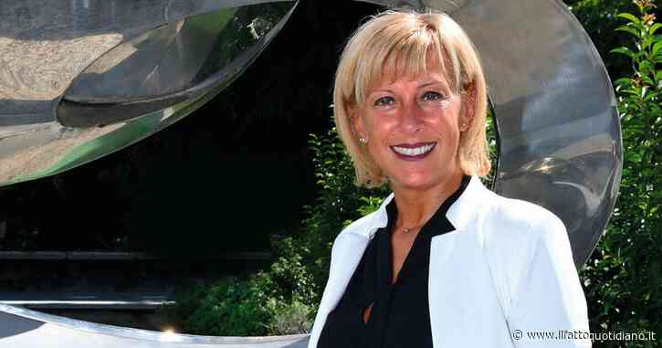 Mirella Cerini, sindaca di Castellanza (Varese), trovata morta dopo le celebrazioni del 25 aprile: indossava ancora la fascia tricolore
