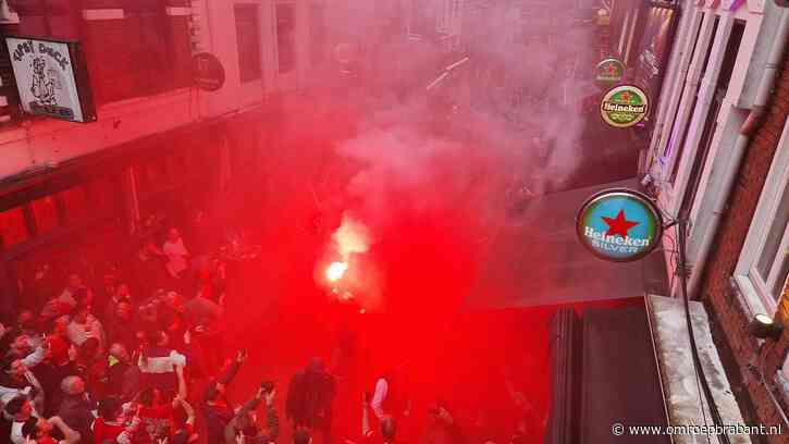 PSV begint met 0-5 voorsprong aan tweede helft, kampioenskoorts stijgt
