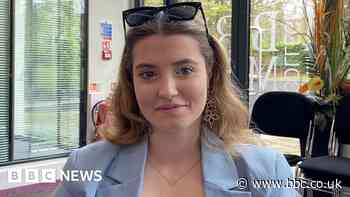 Can mayor hopefuls win young voters on social media?