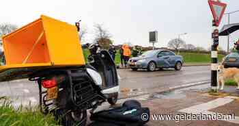 Omstanders krijgen gratis pizza na aanrijding pizzabezorger