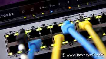 FCC votes to reinstate net neutrality rules